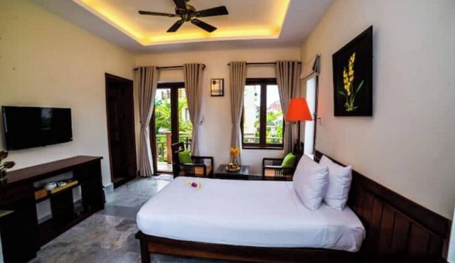 Connecting room in Upscale Orchid Riverside Oasis.