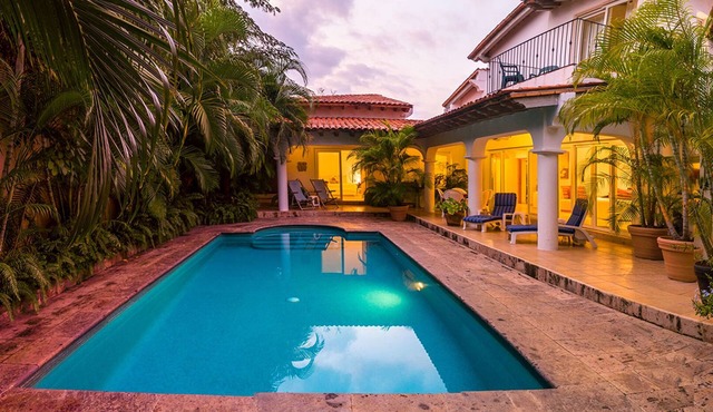 Contemporary Villa in Lush, Tropical, Private Paradise