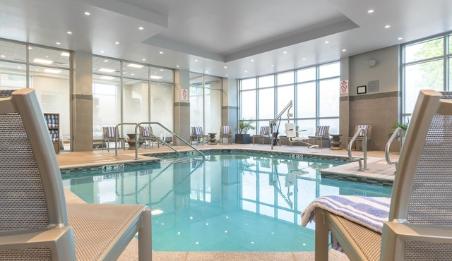Courtyard by Marriott Edgewater NYC Area