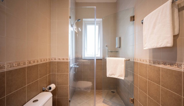 Cozy 1BR Serviced Apartment in vibrant Hồ Chí Minh City Center Next to Park