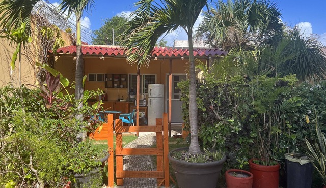 Cozy Cottage Tropical Bungalow