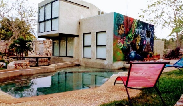 Cuzama, cenotes, hospedaje