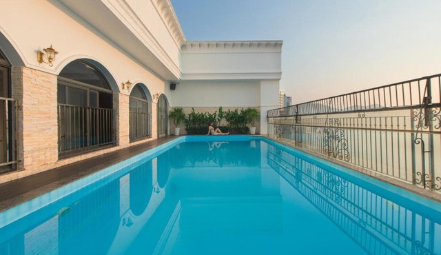 Daphovina Hotel