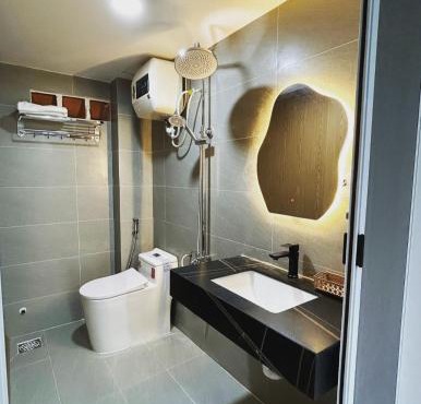 December HomeStay Studio