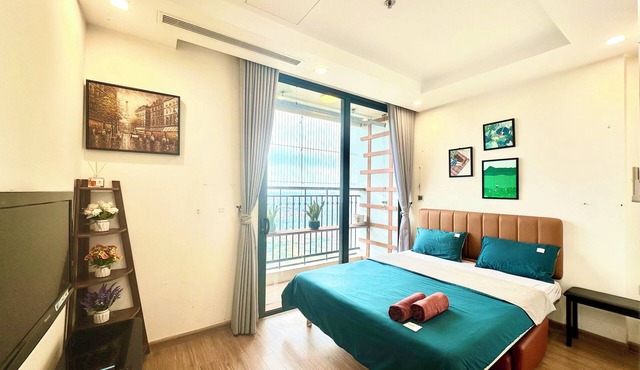 Delux Studio At Vinhomes Green BayIn City Center, 30' To Airport