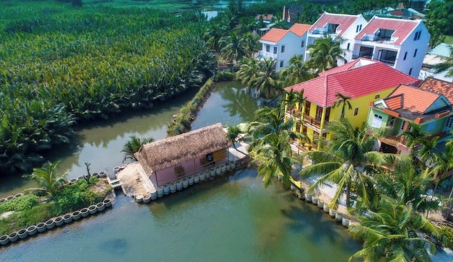 Deluxe Double King Room with Balcony, River view