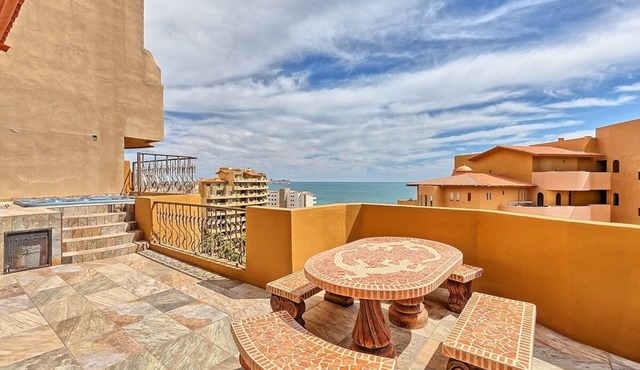 Deluxe Salty Therapy Jacuzzi/BBQ Bella Sirena