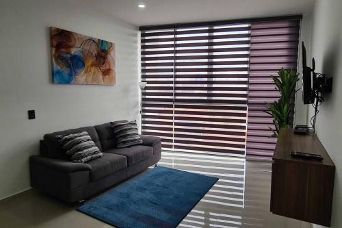 Departamento cerca del malecón y zona dorada