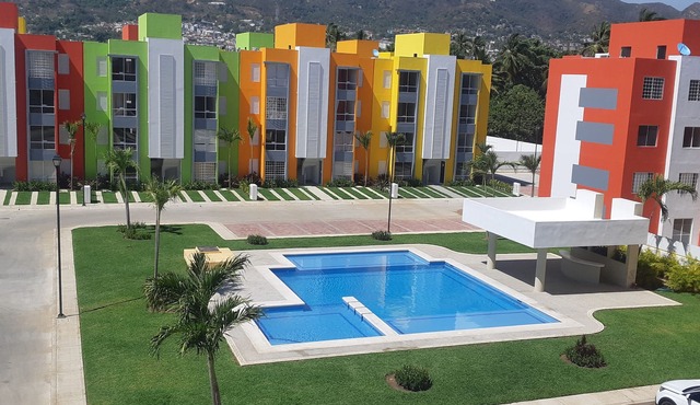 Departamento nuevo con alberca a 10 min de la playa