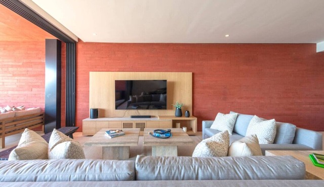 Designer 2-Level Beach Penthouse