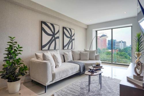 Designer 2BR in Polanco Two King Beds with Pool & Gym