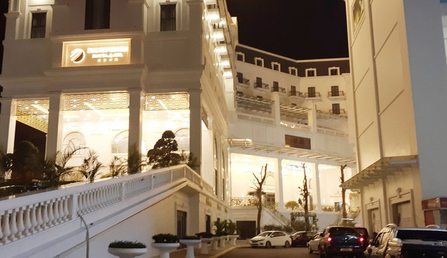 Duc Huy Grand Hotel & Spa