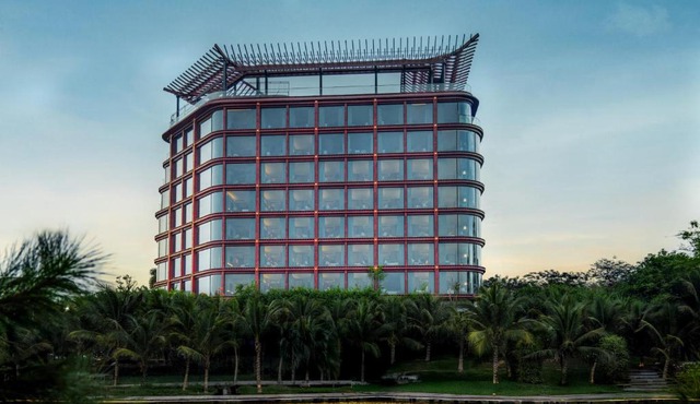 Dusit Le Palais Tu Hoa Hanoi