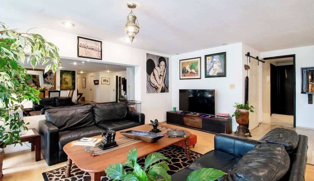 Eclectic Jungle: 4 stunning bedrooms in Polanco