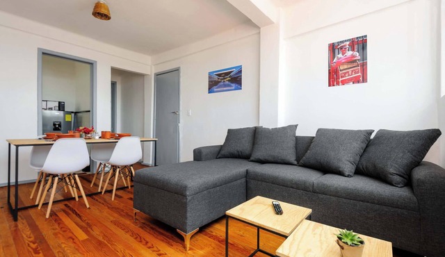 Edificio Aurora: Historic Views & Vintage Charm