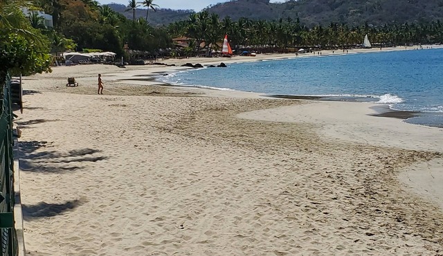 El Nido, Casa 2 - GORGEOUS BAY VIEWS - NOBODY BETWEEN YOU AND THE WATER