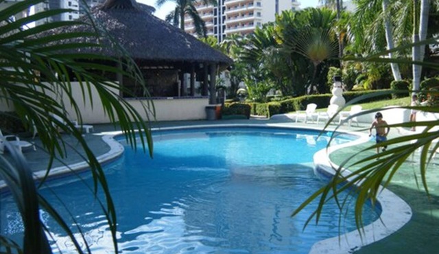El Tropicano
