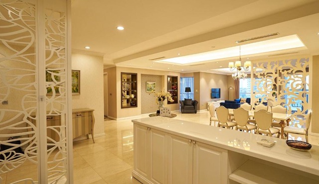 Elegance, luxury 4 bedrooms golf course view Ciputra Apartment