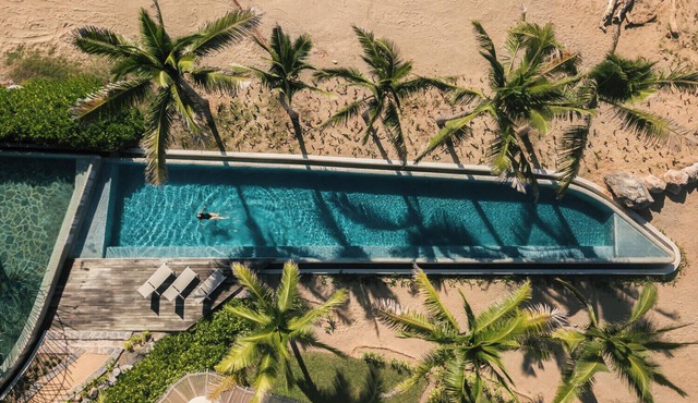Elegant Oceanview Suite Perfect Hideaway for Two