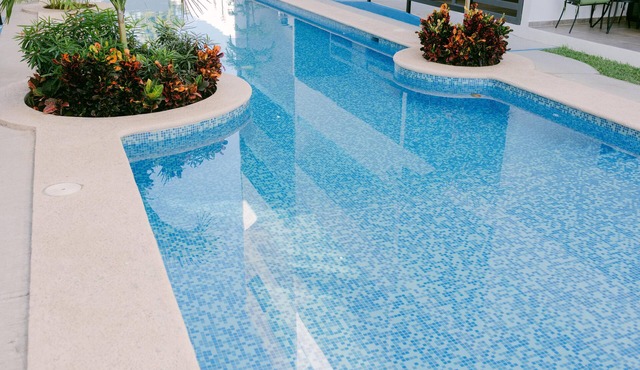 Emerald Waves in Marina Cerritos