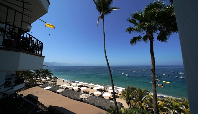 Emperador Vallarta Beachfront Hotel and Suites