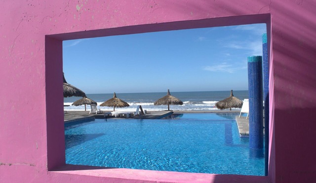 Enjoyable 3-bedroom house with AC in charming Mazatlán- 100 m walking from beach