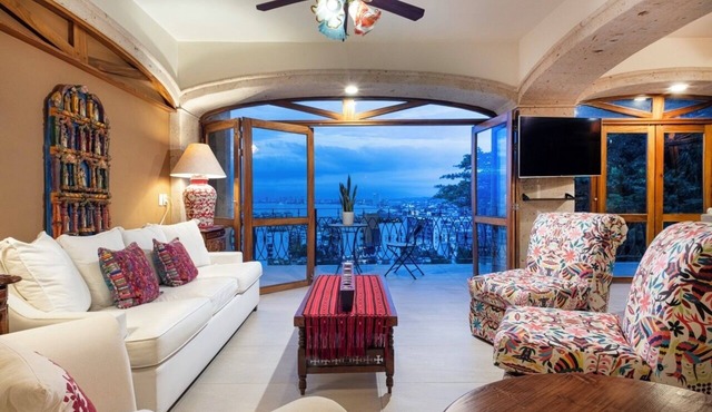 Entire Floor at Luxury Resort: Two 7TH-Floor Penthouses w/Epic Ocean Views