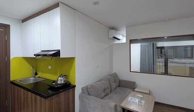 Era Apartment Lac Long Quan