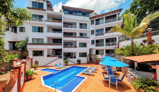 Escape to WIVC ALTA VISTA – Spacious 2BR with Charm & Light