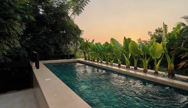Exclusive Coastal Retreat w/Private Pool & Rooftop Jacuzzi