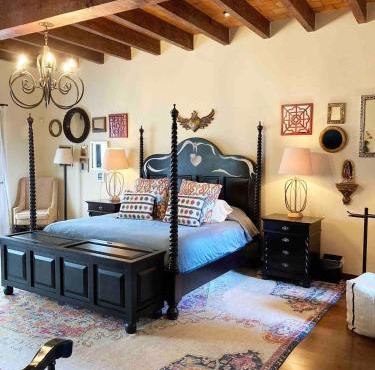 Exclusive Luxury Guest Center House