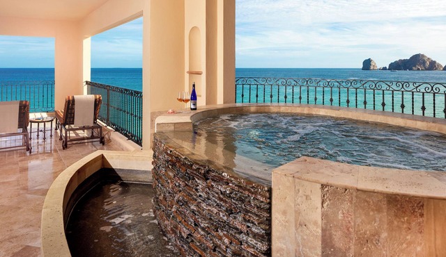 Experience Cabo's Best: Penthouse Style Ocean Front - Villa La Estancia 3201