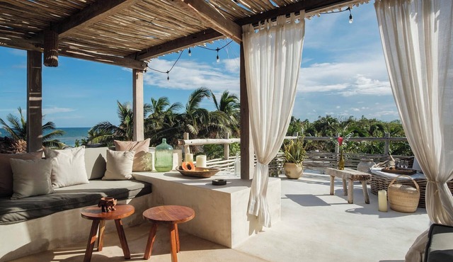 Family-Friendly 3BR Villa Rental Garden Setting & Rooftop Views