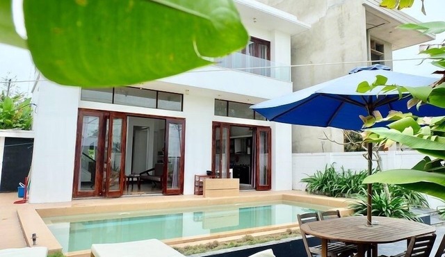 Field Home 4Bedroom with private pool