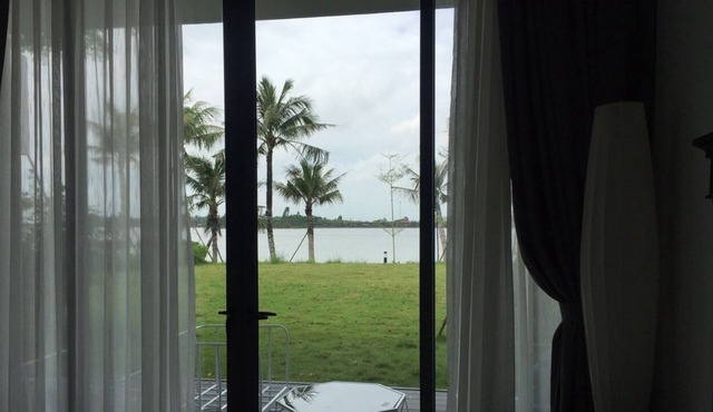 Flamingo Skylake Villa