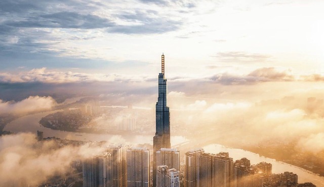 Four-Bedroom Deluxe Apartment with City View