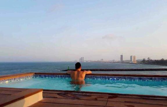 FRENTE PLAYA vista al mar, PISCINA DE USO EXCLUSIVO