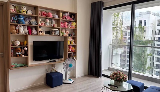 Fully Furnished 2BEDROOM-2BATH Masteri Luxury Apartment, 5mins to Vincom Mall