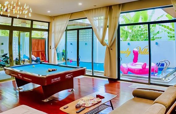 Fully furnished luxury villa in Da Nang with an outdoor swimming pool