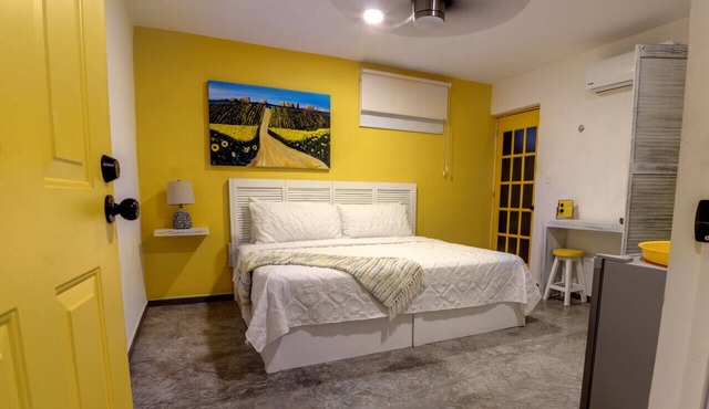 Girasoles - Private Room Close to the Beach
