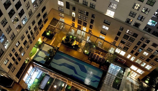 Golden Apartment