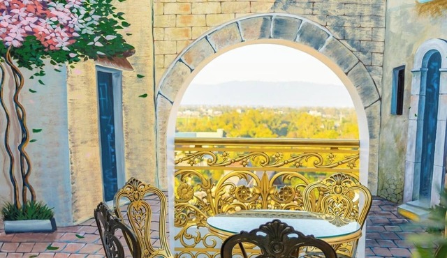 GOLDEN HOTEL 2