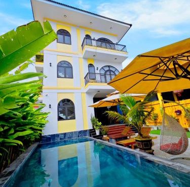 Golden Sunshine Villa