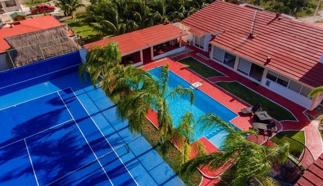 Gorgeous 7-bedroom villa with AC in vibrant Cancún