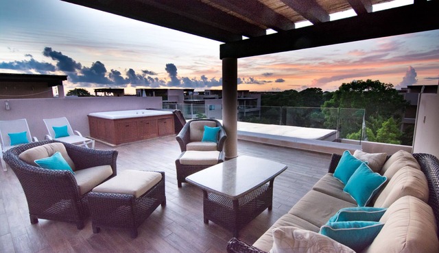 Gorgeous Vaiven Playacar -Luxury Penthouse W/Private Rooftop -10 min. from town