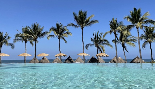 Grand Luxxe Estate, Punta or Residence, Founders/Platinum, Golf and Massages.