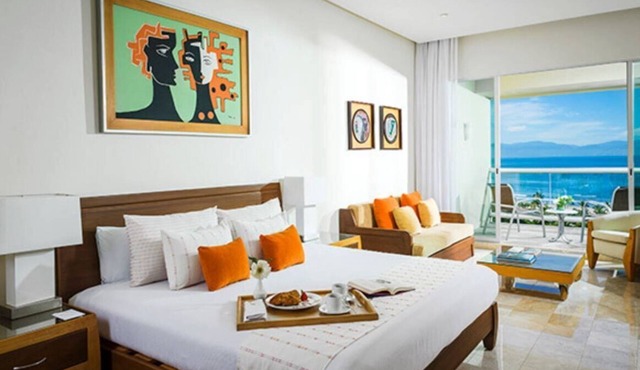 Grand Mayan Master Room – Elegant Escape in Riviera Maya Paradise