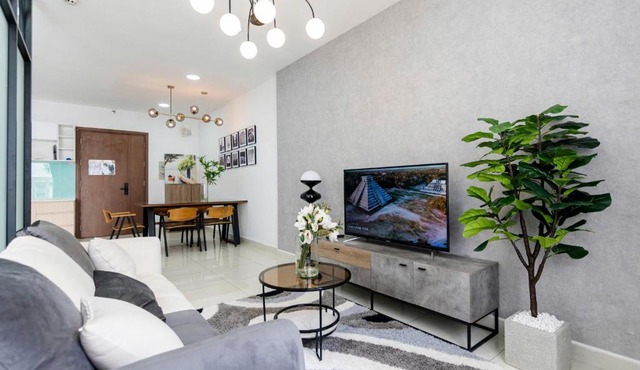 Grand Riverside Aparment 4Brs 5 Beds near D1