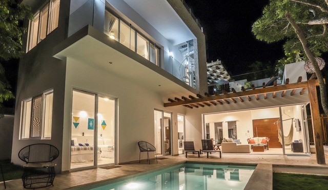 GRAND VILLAS ~ Private Chef, 2 Pools & Concierge