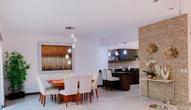 Great location, close to the beach - comfort in Serenity Home Fluvial Vallarta.
